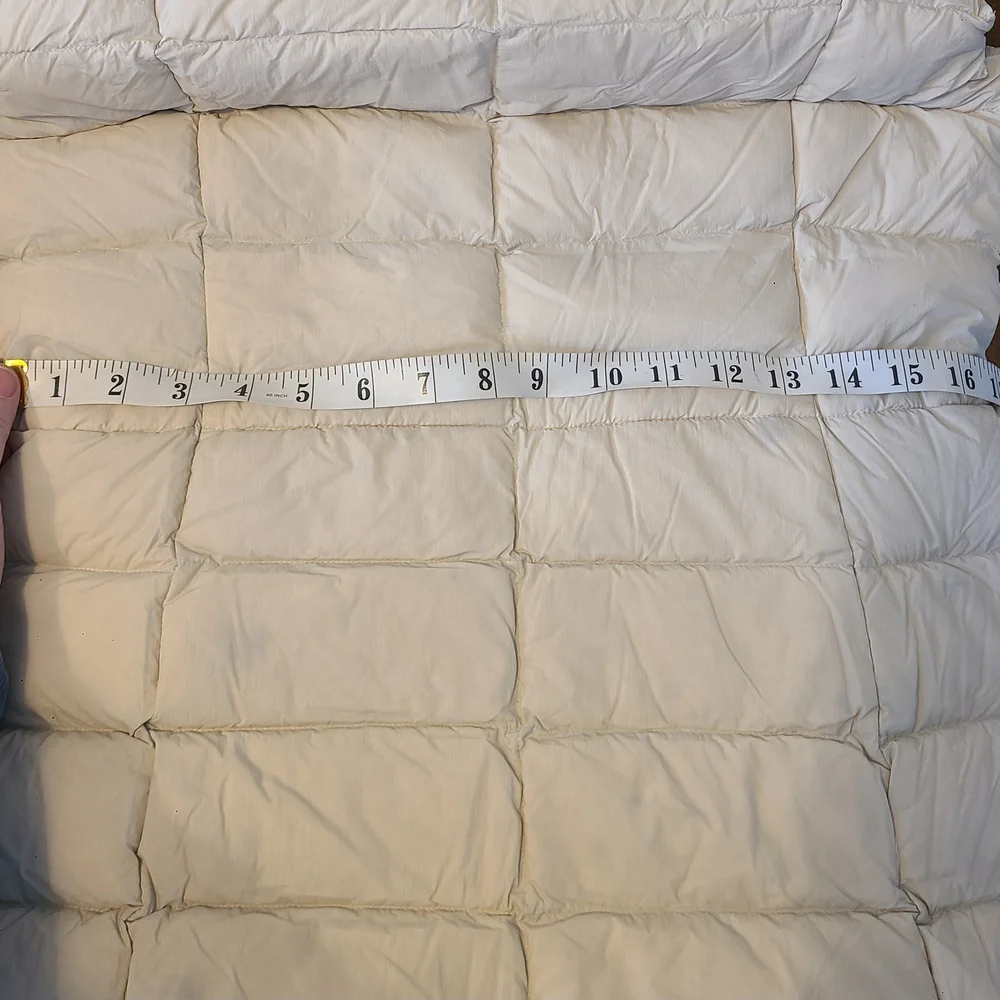 Columbia Medium Women's Cream Puffer Vest Down Filled NWT - Picture 14 of 16